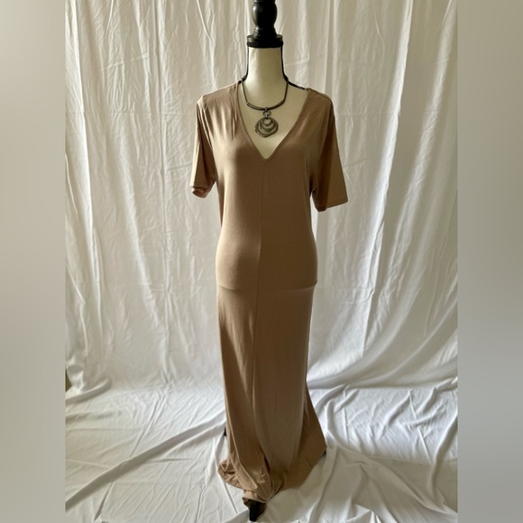 BN Plus Size Oversized V Short Sleeve Mocha Maxi Dress Various - Picture 4 of 10